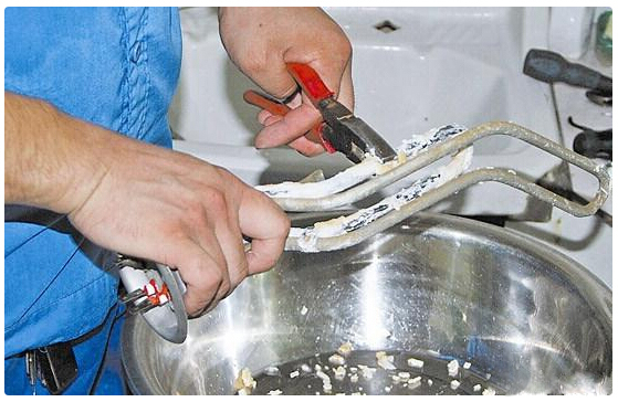 熱水器水垢眾多，清洗很有必要